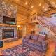 Peaceful Cabin with Deck and Scenic Mtn Views!, Mountain View (zdjęcie 4)