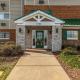 HomeTowne Studios & Suites by Red Roof Charlotte - Concord - Photo 4