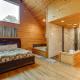 Deluxe Couples Cabin on Creek Cornelia - Photo 5
