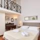 Muazzo Plaka Homes, Upper Home with Balcony & Ground Home No Balcony, by ThinkVilla, Athen - Foto 9