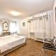 True Venice 2 Bedrooms in the Heart of Castello Venedig - Foto 5