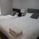 Modern & Spacious Leeds City Centre Apartment with Parking - Sleeps 5 - Zdjęcie 10
