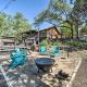 Canyon Lake Hideaway w/ Fire Pit & Yard!, Canyon Lake