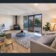 Modern Beach House, Log Fire ,Wineries, Hot Springs and Golf, Rye