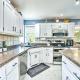 Pet-Friendly Maple Grove Gem with Private Yard!, Maple Grove (fotografie 10)