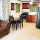 2 bedroom apartmen in the heart of west end!, Роатан