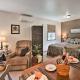 Cozy Garden Room in Welsh Mountain Suites!, New Holland (fotografie 8)