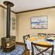 Coos Bay Cottage with Fireplace and BBQ Patio!, Coos Bay (photo 9)