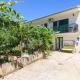 Apartments with parking space Marina, Trogir - 14258