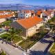 Apartments with parking space Supetar, Brac - 16294, Supetar