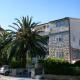 Apartments with parking space Makarska - 16521