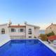 Seaside apartments with a swimming pool Rastici, Ciovo - 1084, Trogir - Fotografie 1
