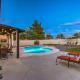 Hidden Gem in the Desert -Gym/Pool/Spa/Games-4BR, Spring Valley (fotografie 4)