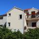 Apartments with parking space Supetar, Brac - 13165, Supetar