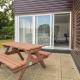 Harcombe House Bungalow 4