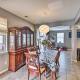 Hampton Home with Fireplace and Close to Beaches! - Zdjęcie 5