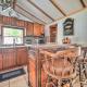 Jamestown Retreat with Hot Tub - Walk to Lake!, Hartstown (fotografie 2)