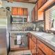 Jamestown Retreat with Hot Tub - Walk to Lake!, Hartstown (fotografie 9)