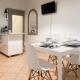2 apartments next to a market and Piazza Santa Croce - HomeUnity Florencia - Foto 1