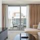 Marina Canal Views 1BR Minutes Away from Marina Mall, The Address Residences, Dubai Marina by Deluxe Holiday Homes, Dubaj - Zdjęcie 4