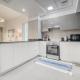 Refined 1BR at Bella Rose Barsha South by Deluxe Holiday Homes, Dubái - Foto 5