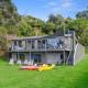 Onepoto Bay Lakehouse - Lake Rotoiti Holiday Home Okere Falls - Photo 3