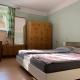 Quiet and spacious apartment with free parking and garden just a few minutes walk from the centre of Znojmo, Znojmo (fotografie 9)