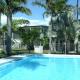 Ocean Breeze Units, Bowen