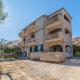Apartments with parking space Supetar, Brac - 19724, Supetar