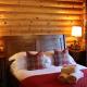 Bunnahahbain - Two Bedroom Luxury Log Cabin with Private Hot Tub Berwick-Upon-Tweed - Photo 4