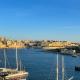 Unique Seafront Triplex Penthouse with Panoramic Bedroom & Rooftop Jacuzzi overlooking Valletta Sliema - Fotografie 2