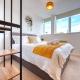 Stylish 2 bed flat in Basingstoke By 20Property Stays Short Lets & Serviced Accommodation - Photo 6