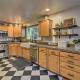 100-Year-Old Farmhouse with Hot Tub on 5 Acres!, Lakebay (foto 7)