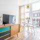 Sunlit 1 Bedroom Apt Via Pirelli, Milan - Photo 4