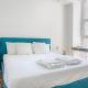 Sunlit 1 Bedroom Apt Via Pirelli, Milan - Photo 1
