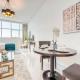 Intimate Studio in Damac Ghalia Jumeirah Village Circle by Deluxe Holiday Homes, Dubaj - Fotografie 4