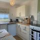 Entire Cozy Chalet in Bideford Bay Holiday Park - Foto 3