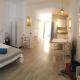 Modern studio flat close to Plaza Merced, Малага - Фото 2