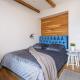 Trendy Top-Floor Stay in Heart of Riga, Near Bars & Culture, Riga (foto 7)