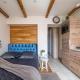 Trendy Top-Floor Stay in Heart of Riga, Near Bars & Culture, Riga (foto 8)