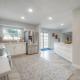 Updated Pool Home 1 Mile From Beach!, Largo (fotografie 3)