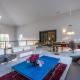 StayVista at The Banyan Abode with Pool Table, Pet Friendly & Outdoor Pool, Manesar - Foto 6