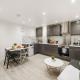 Modern 2 bedroom apartment in the heart of London, London - Photo 6