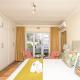 Vibrant and Safe 2 Bedroom Apartment, Кейптаун - Фото 1