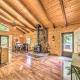 Updated Ruidoso Cabin with Spacious Deck and View - Foto 7