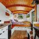 The Shepherds Hut - boutique retreat., Ханмер-Спрингс (фото 9)