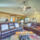 Mtn-View Cabin w/ Deck, 2 Mi to Beech Mtn Slopes!, Beech Mountain (foto 5)