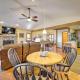 Mtn-View Cabin w/ Deck, 2 Mi to Beech Mtn Slopes!, Beech Mountain (foto 6)