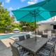 Seaside Elegance - 4B-4B - 3 Master Suites, Heated Pool and Spa, Tanning Ledge, Golden Tee Arcade, Outdoor Bar with 65 Inch TV, BBQ, Walk to Beach! Sleeps 10 West Palm Beach - Foto 7