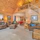 Lakefront Hawks Getaway - Fire Pit and Kayaks!, Hawks (foto 5)